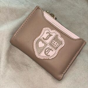 💕 Juicy Couture Beige & Pink Crown Bifold Wallet 💕